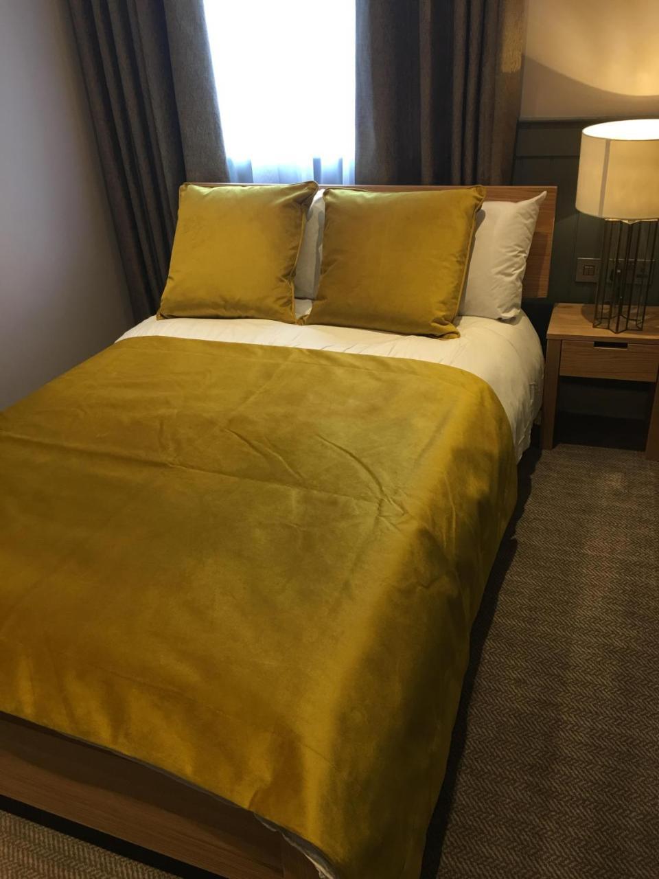 The Tower Arms Hotel Iver Εξωτερικό φωτογραφία